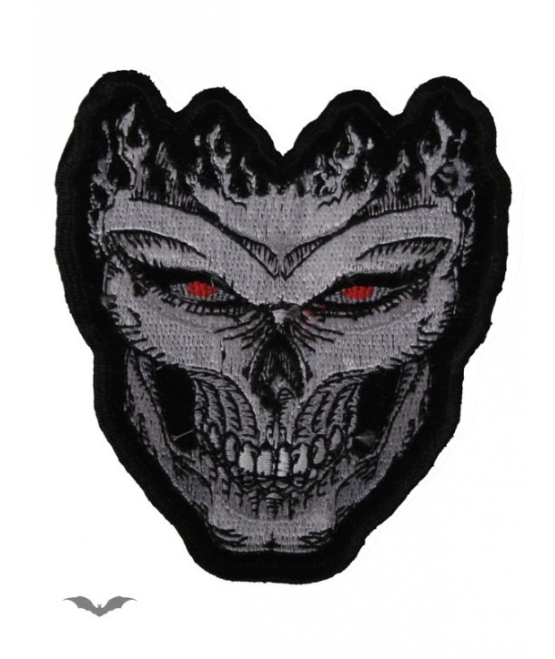 Patches Queen Of Darkness Gothique Patch: Flaming Skull With Red Eyes